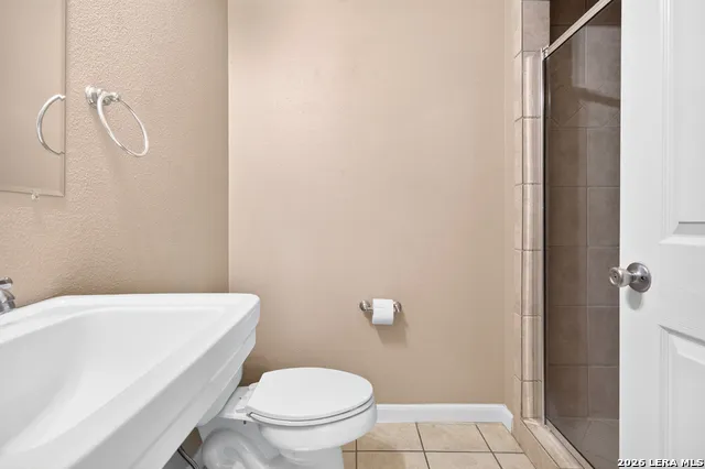 36 CHAPEL HILL CIR #36 San Antonio, TX 78240