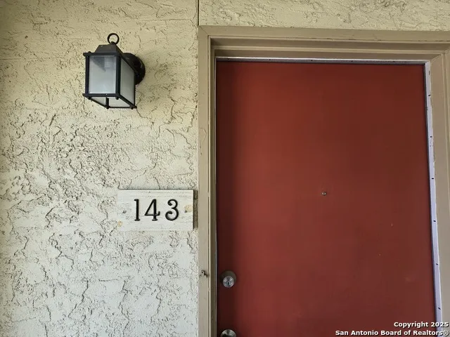 8702 Village Dr #143 San Antonio, TX 78217