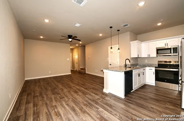 11322 Clearmine San Antonio, TX 78224