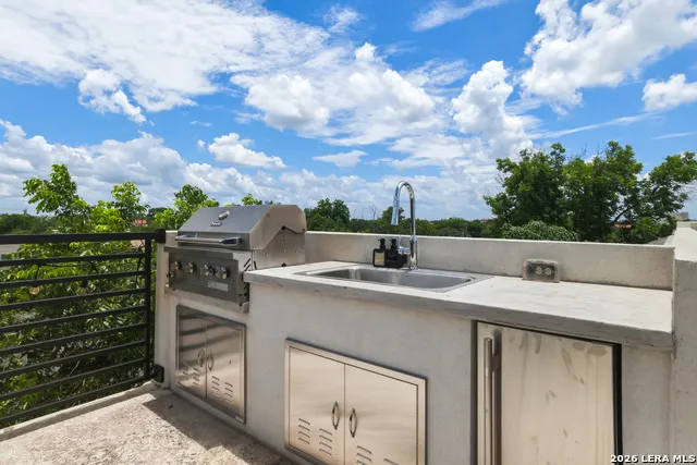 218 Pinckney St San Antonio, TX 78209