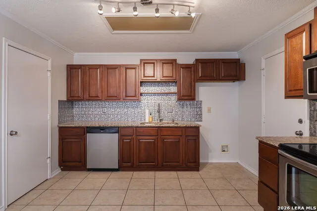 7025 Tourant San Antonio, TX 78240