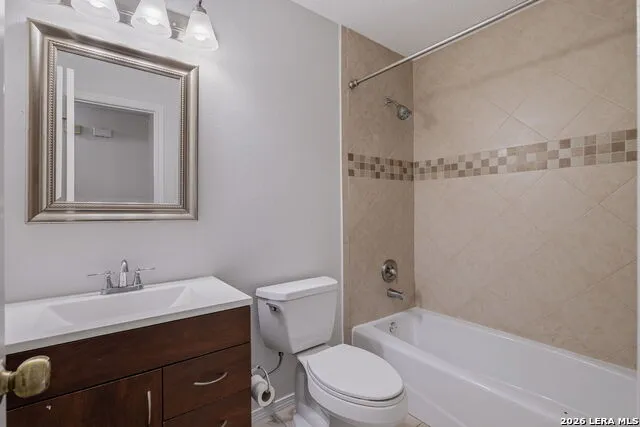7025 Tourant San Antonio, TX 78240
