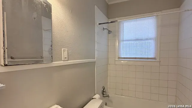 2236 Interstate 35 San Antonio, TX 78208