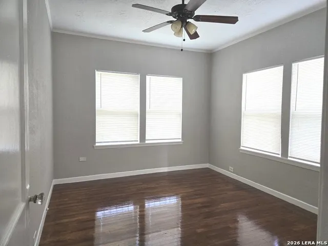 2236 Interstate 35 San Antonio, TX 78208