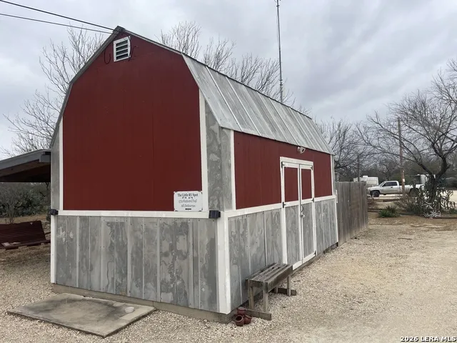 1574 WESTWARD TRL Uvalde, TX 78801
