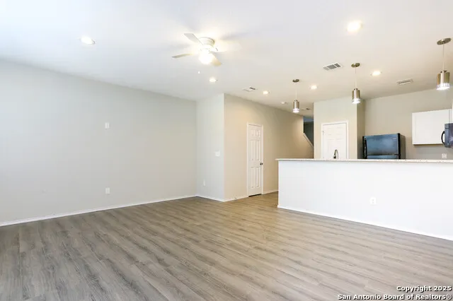 6922 Crestway Rd San Antonio, TX 78239