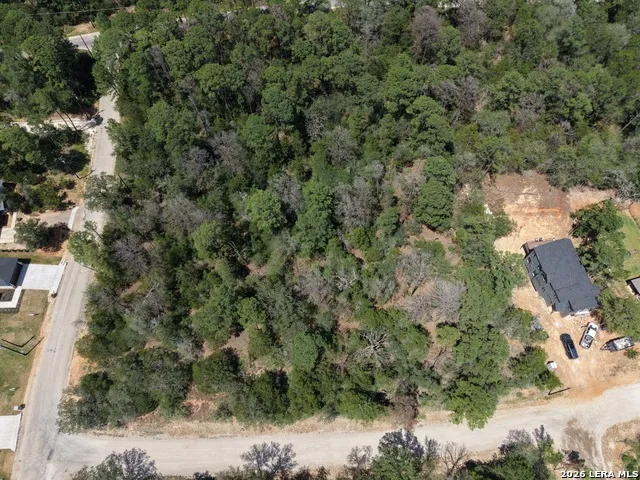127 & 133 Lamaloa Ln Bastrop, TX 78602