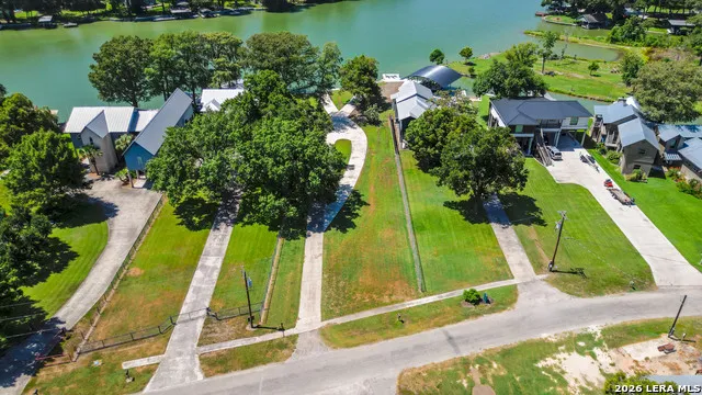 152 Lakeside Seguin, TX 78155