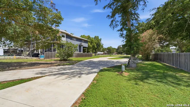 152 Lakeside Seguin, TX 78155