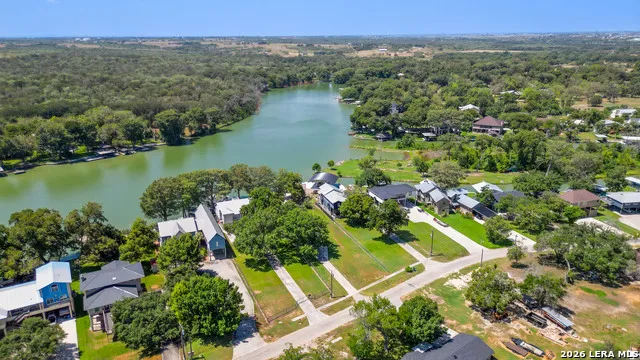 152 Lakeside Seguin, TX 78155