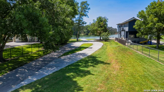 152 Lakeside Seguin, TX 78155