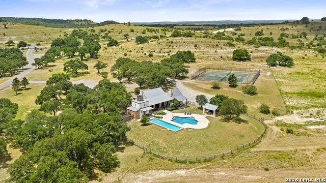 207 VERBENA CT Johnson City, TX 78636