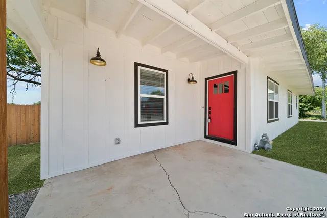 1003 TABERNACLE ST Seguin, TX 78155