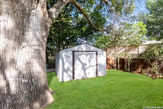 145 VALLEY OAK DR Schertz, TX 78154