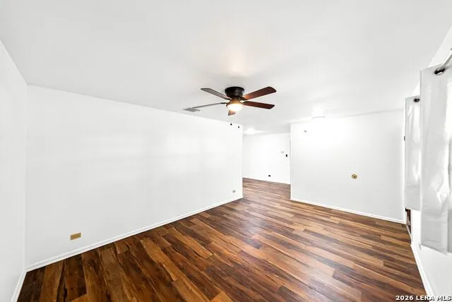 145 VALLEY OAK DR Schertz, TX 78154