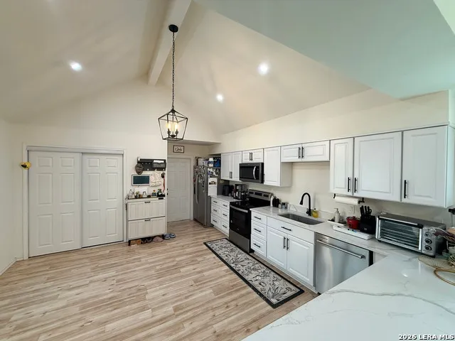 3020 MORNING TRL San Antonio, TX 78247