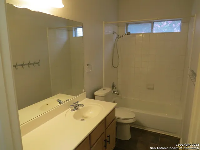 108 Phantom Crk Cibolo, TX 78108