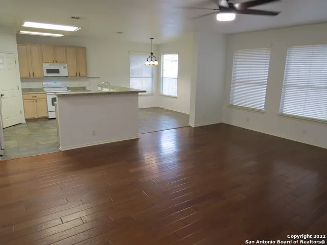 108 Phantom Crk Cibolo, TX 78108