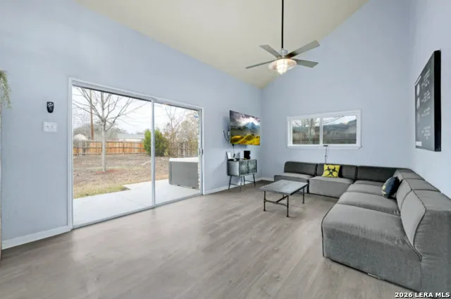 827 Briarcliff Dr San Antonio, TX 78213