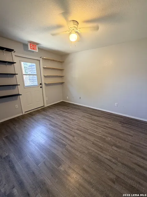 6131 LAKE VICTORIA ST San Antonio, TX 78222