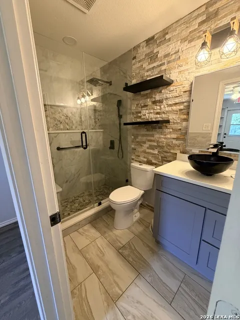 6131 LAKE VICTORIA ST San Antonio, TX 78222