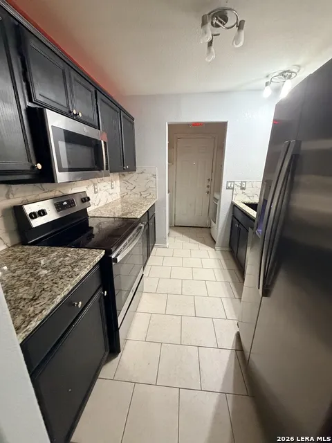 6131 LAKE VICTORIA ST San Antonio, TX 78222