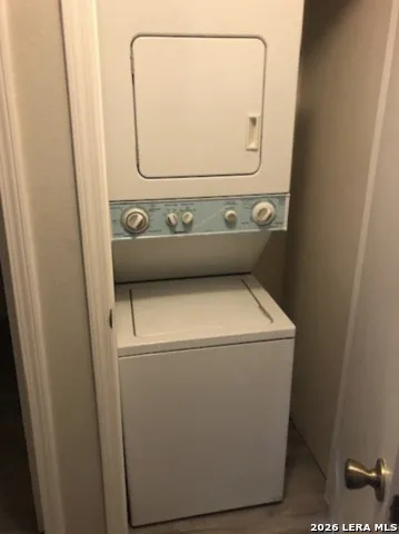 7806 KINGSBURY WOOD Unit 3 San Antonio, TX 78240
