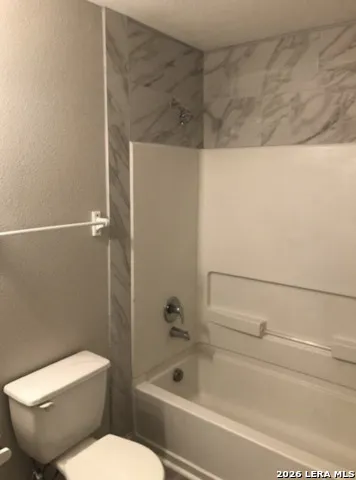 7806 KINGSBURY WOOD Unit 3 San Antonio, TX 78240