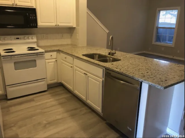 7806 KINGSBURY WOOD Unit 3 San Antonio, TX 78240