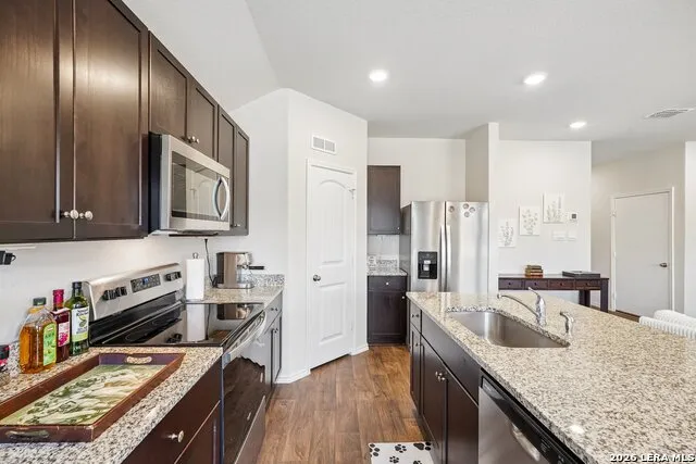 841 BAHIA PL Seguin, TX 78155