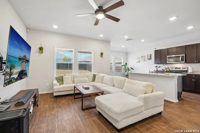 841 BAHIA PL Seguin, TX 78155