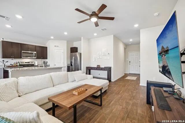 841 BAHIA PL Seguin, TX 78155