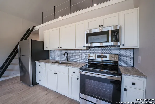 1225 Texas Oaks Unit B Spring Branch, TX 78070