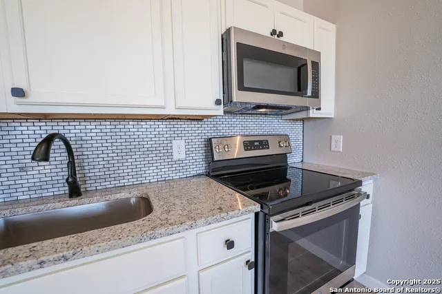 1225 Texas Oaks Unit B Spring Branch, TX 78070