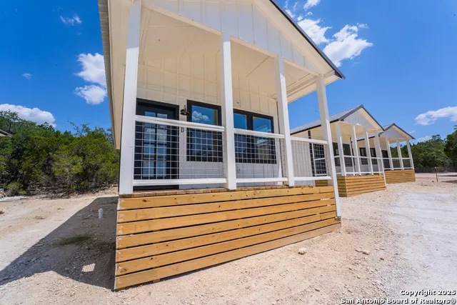 1225 Texas Oaks Unit B Spring Branch, TX 78070