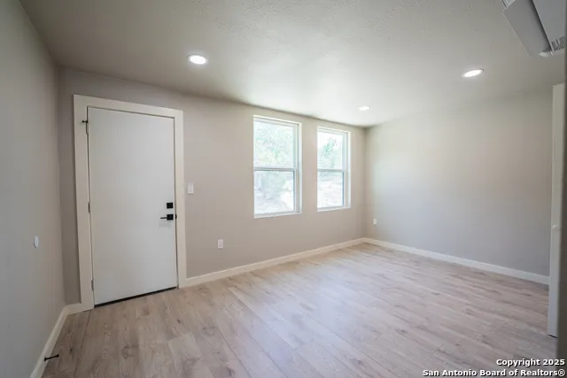 1225 Texas Oaks Unit B Spring Branch, TX 78070