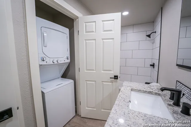 1225 Texas Oaks Unit B Spring Branch, TX 78070