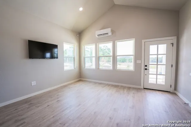 1225 Texas Oaks Unit B Spring Branch, TX 78070
