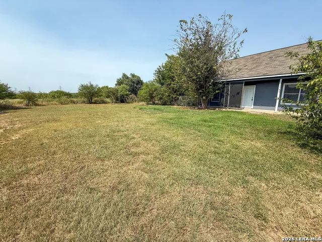 1185 Koehler Marion, TX 78124