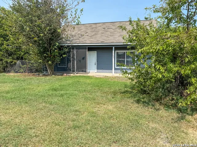 1185 Koehler Marion, TX 78124