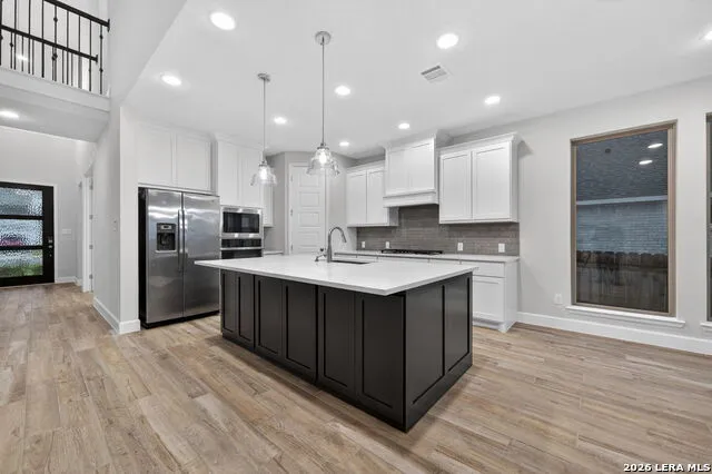 145 MERRY CALF LN Boerne, TX 78006