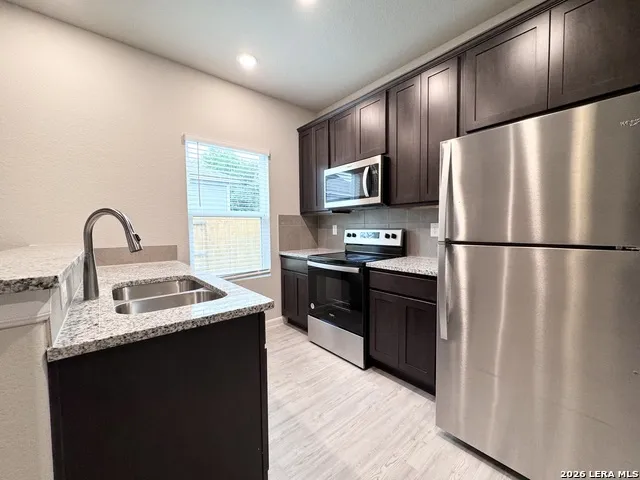 505 Hudson St Seguin, TX 78155