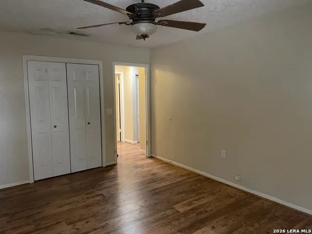 8558 Marathon Universal City, TX 78148