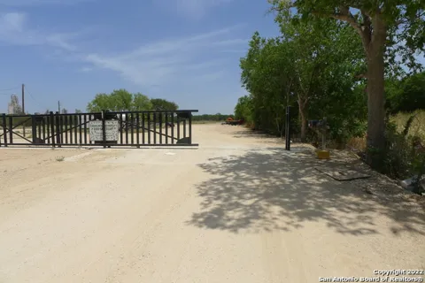 530 STRATEMAN LN #LOT B