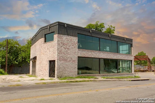 206 E FREDERICKSBURG RD San Antonio, TX 78212