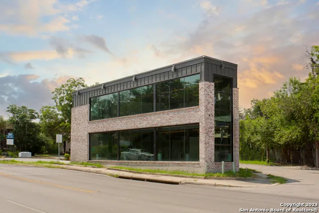 206 E FREDERICKSBURG RD San Antonio, TX 78212