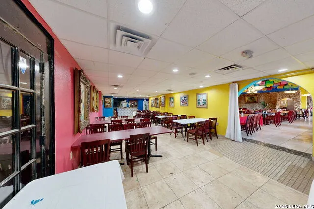 4946 Rigsby Ave San Antonio, TX 78222