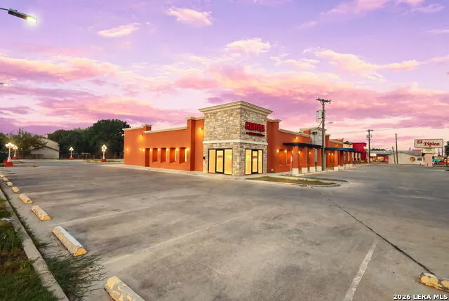 4946 Rigsby Ave San Antonio, TX 78222
