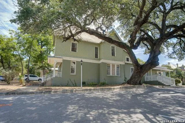 1818 San Pedro San Antonio, TX 78212