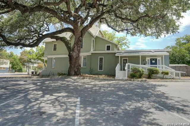 1818 San Pedro San Antonio, TX 78212
